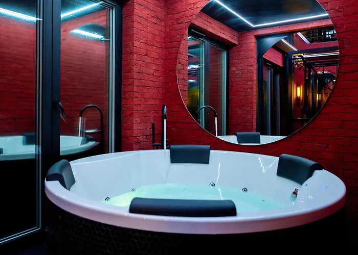 Z Sauna I Jacuzzi Katowice